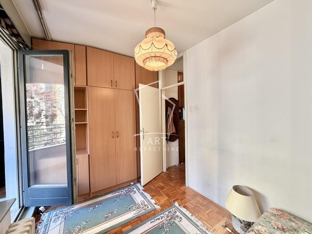 Stan na prodaju u Beogradu, Zemun, dvosoban, 51m2, cena 190000 evra