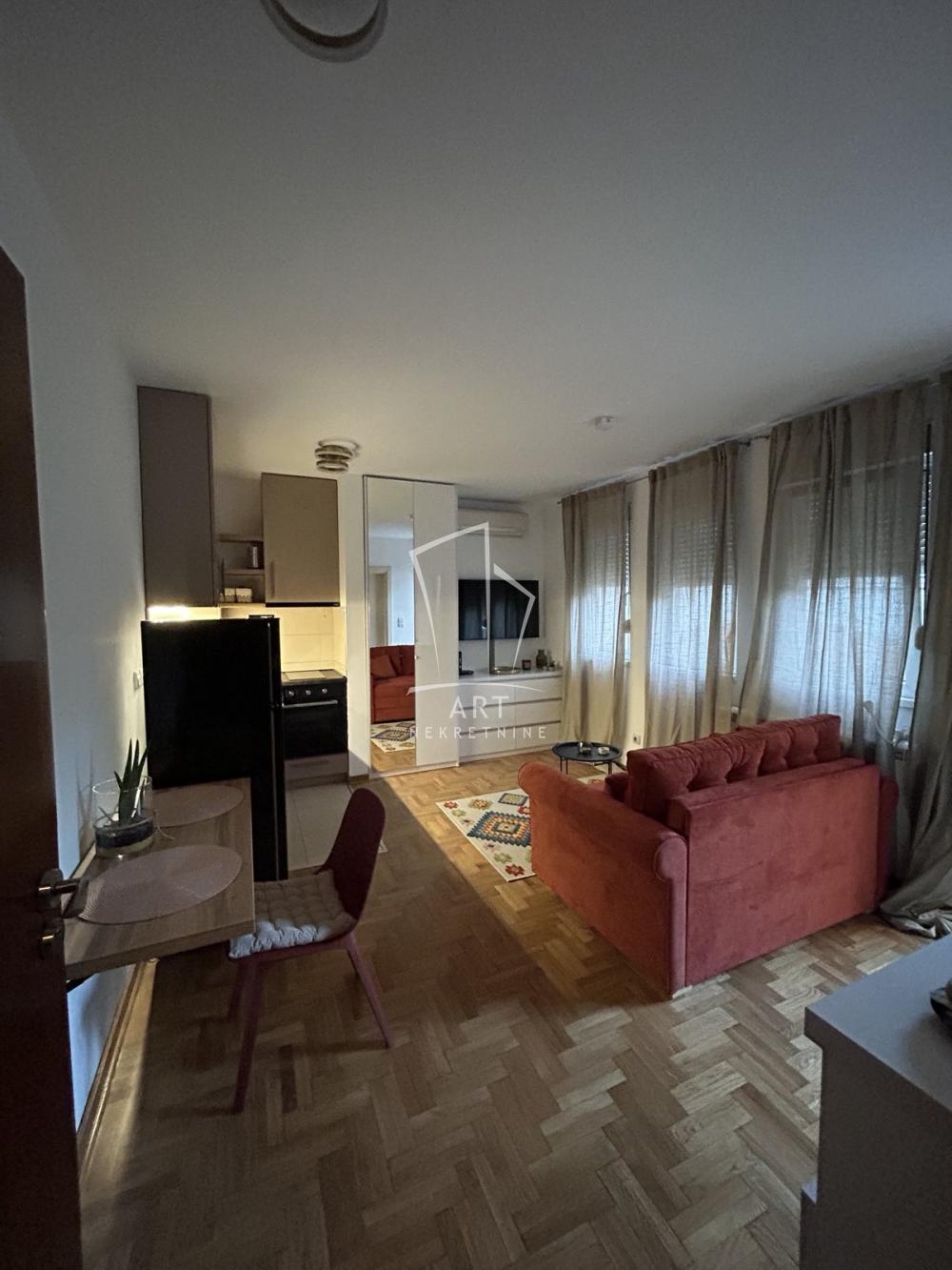 Stan na prodaju u Beogradu, Pašino brdo, 22m2, cena 109000 evra