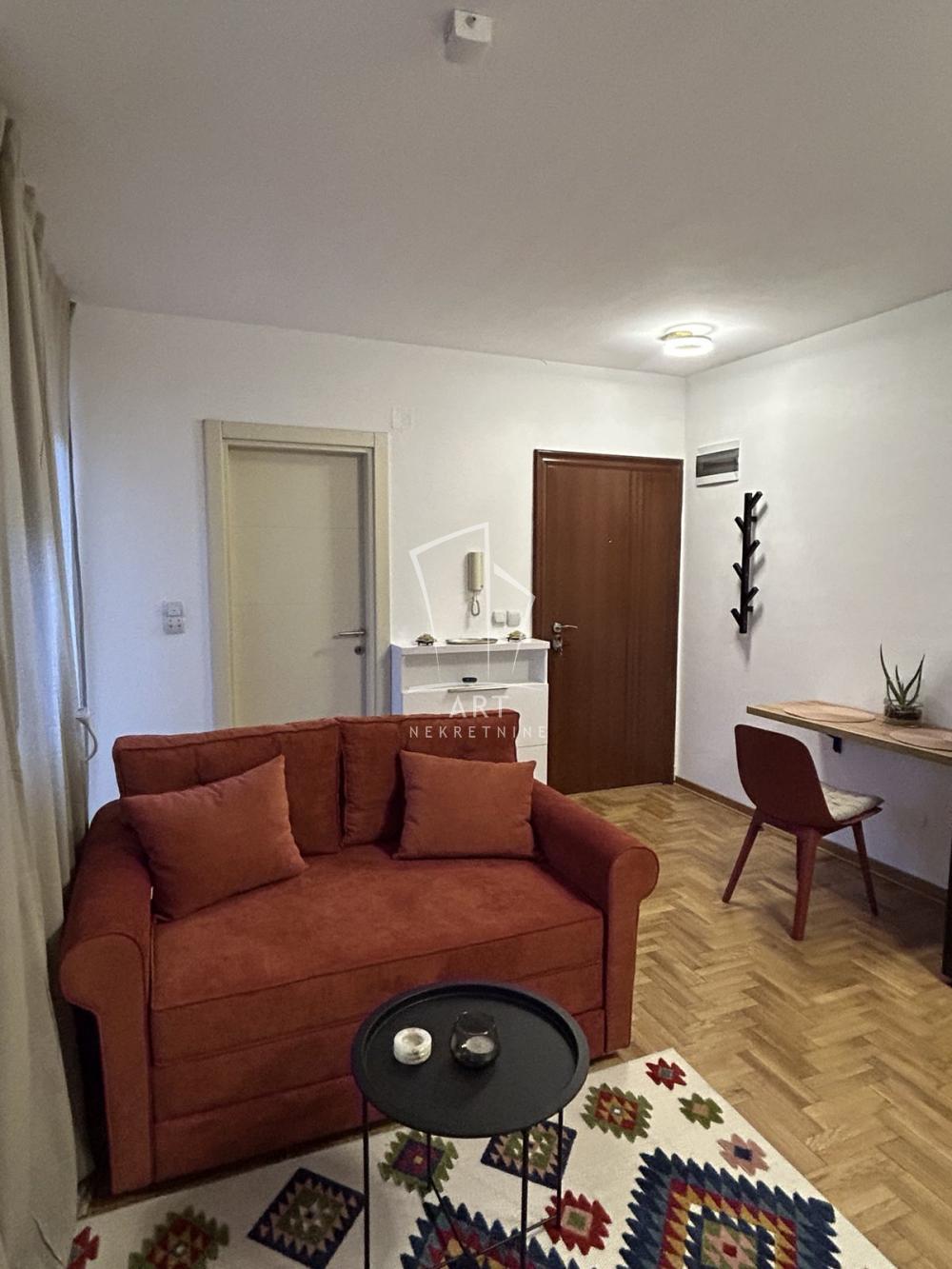 Stan na prodaju u Beogradu, Pašino brdo, 22m2, cena 109000 evra