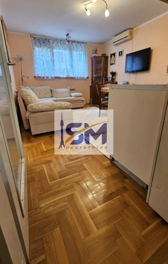 Stan na prodaju u Beogradu, Petlovo brdo, dvosoban, 48m2, cena 110000 evra