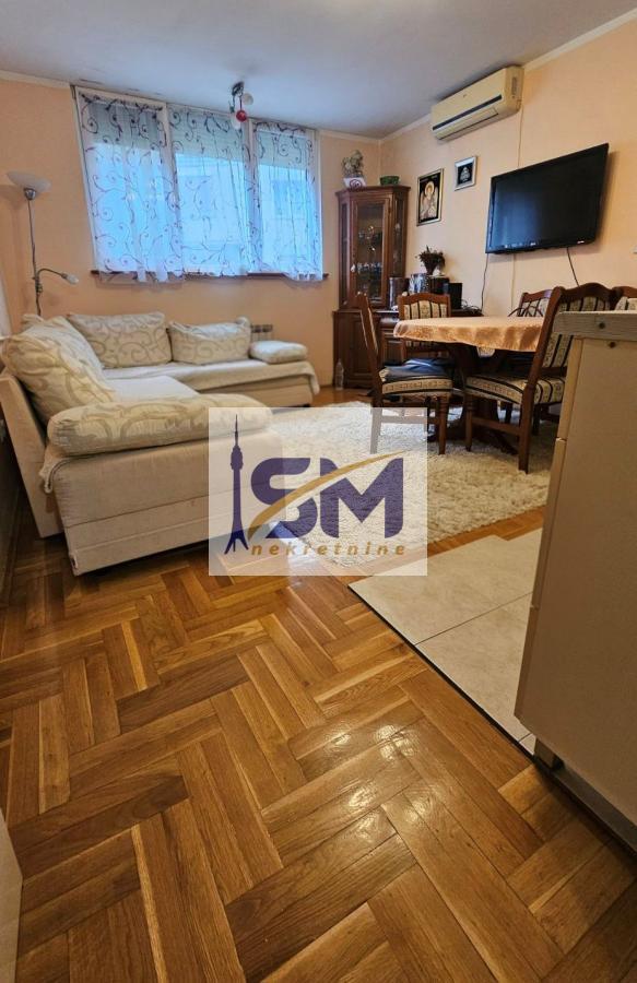 Stan na prodaju u Beogradu, Petlovo brdo, dvosoban, 48m2, cena 110000 evra