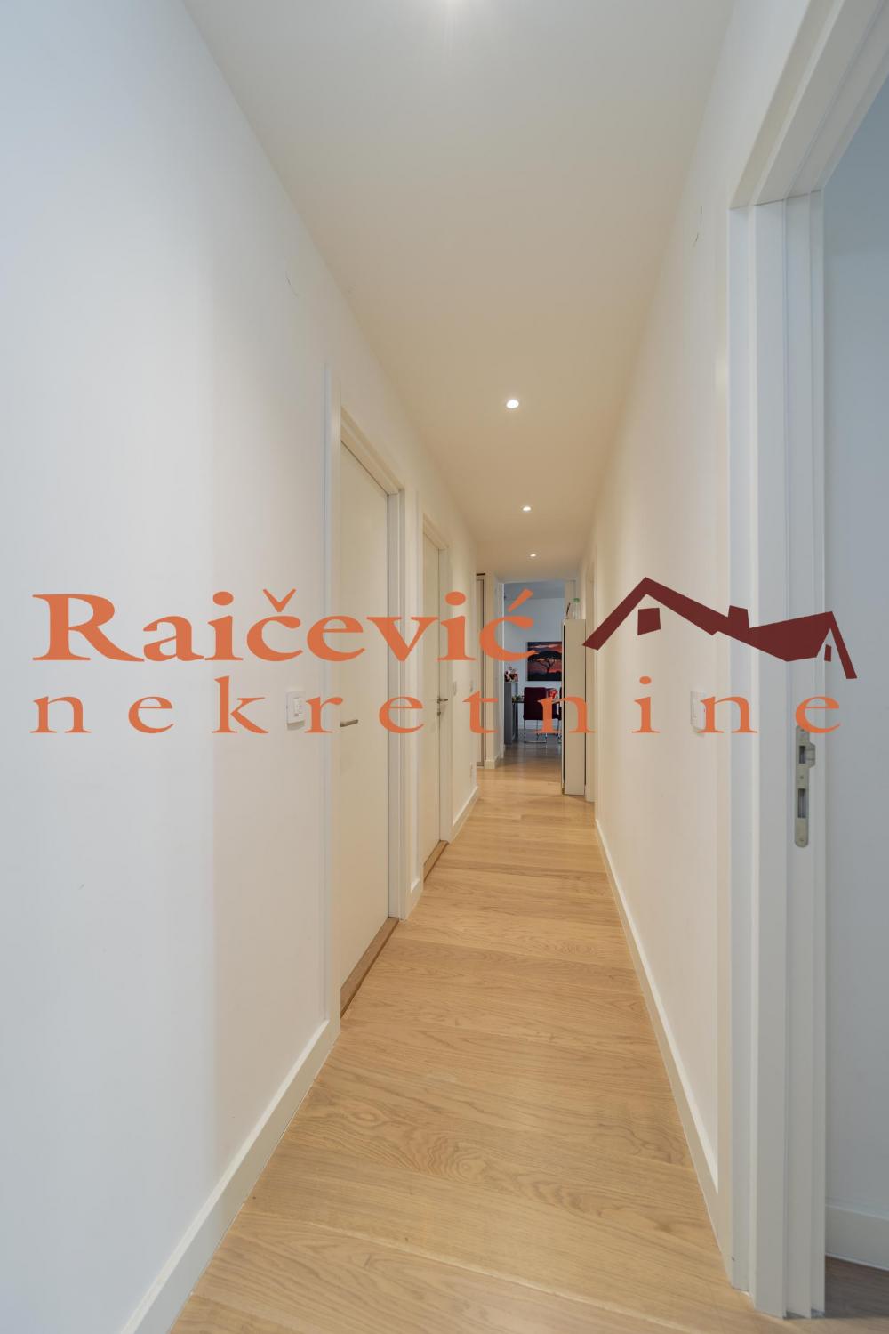 Stan na prodaju u Beogradu, Beograd na vodi, cetvorosoban, 110m2, cena 498000 evra