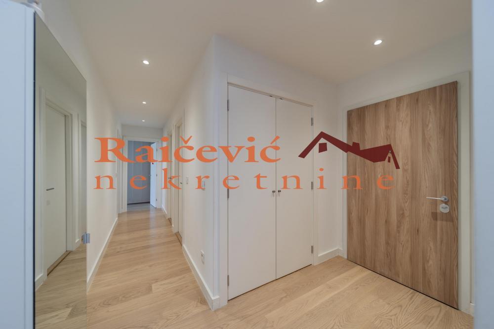 Stan na prodaju u Beogradu, Beograd na vodi, cetvorosoban, 110m2, cena 498000 evra