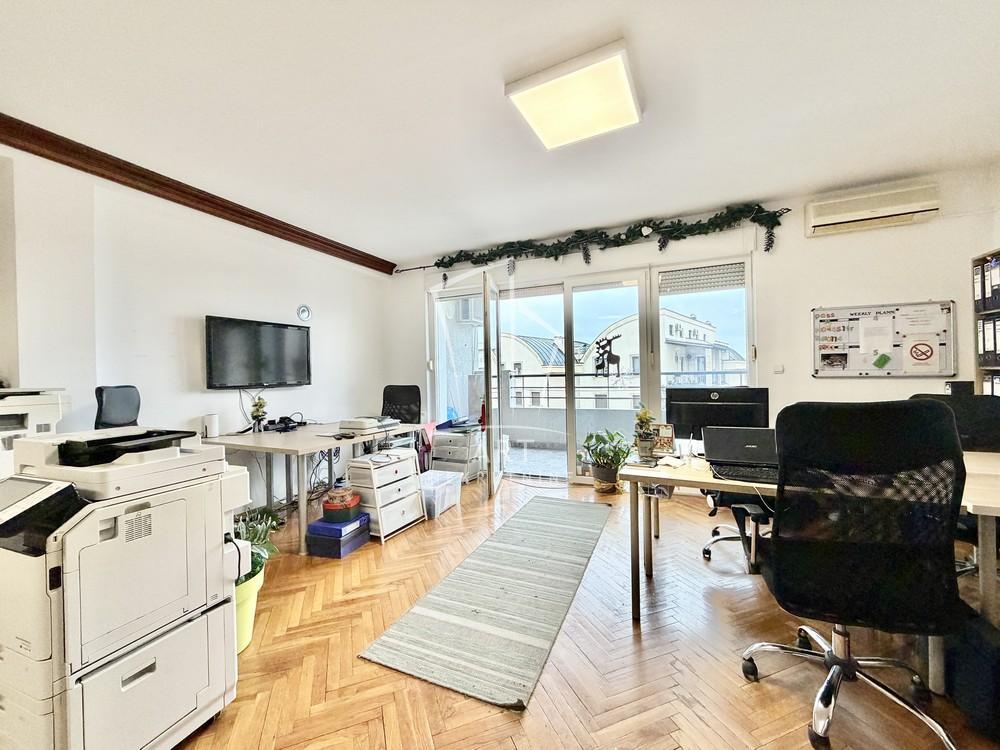 Stan na prodaju u Beogradu, Dedinje, cetvorosoban, 117m2, cena 468000 evra