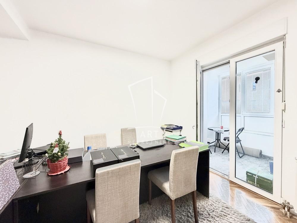 Stan na prodaju u Beogradu, Dedinje, cetvorosoban, 117m2, cena 468000 evra