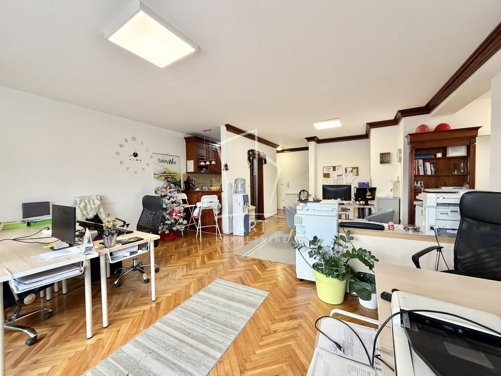 Stan na prodaju u Beogradu, Dedinje, cetvorosoban, 117m2, cena 468000 evra