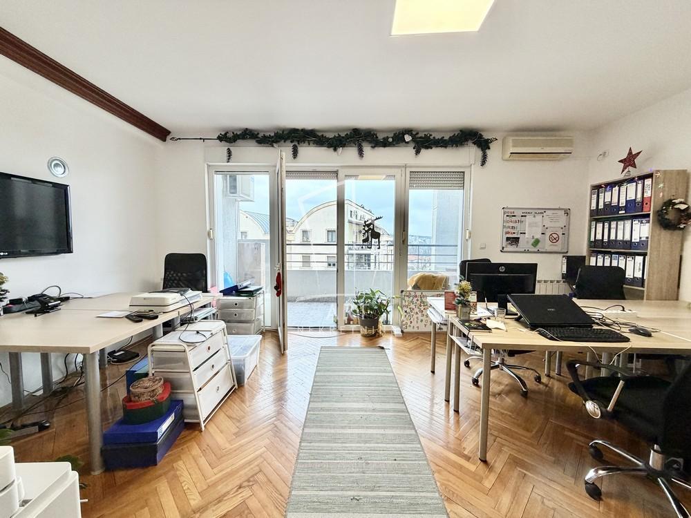 Stan na prodaju u Beogradu, Dedinje, cetvorosoban, 117m2, cena 468000 evra