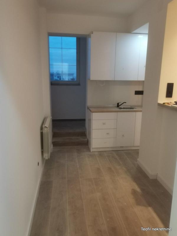 Stan na prodaju u Beogradu, Zemun, jednoiposoban, 32m2, cena 120000 evra