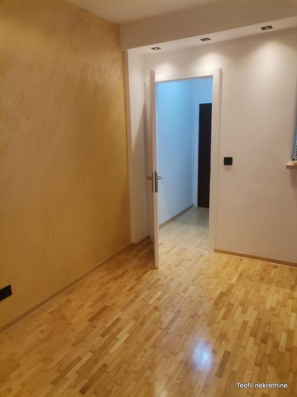 Stan na prodaju u Beogradu, Zemun, jednoiposoban, 32m2, cena 120000 evra