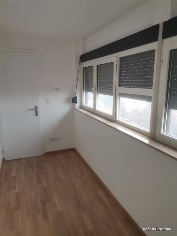 Stan na prodaju u Beogradu, Zemun, jednoiposoban, 32m2, cena 120000 evra