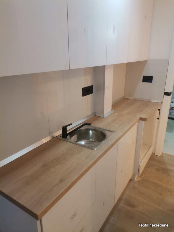 Stan na prodaju u Beogradu, Zemun, jednoiposoban, 32m2, cena 120000 evra