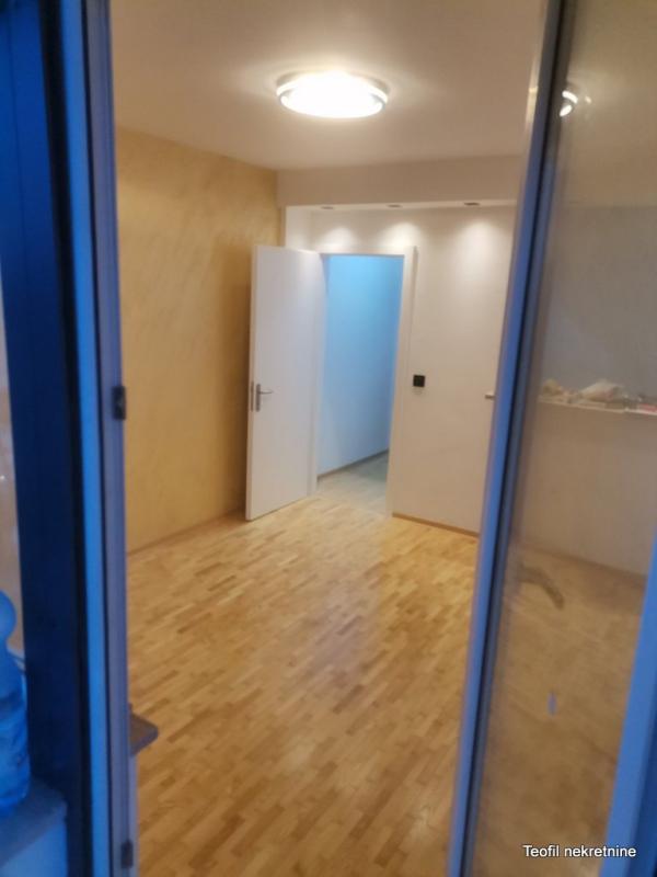 Stan na prodaju u Beogradu, Zemun, jednoiposoban, 32m2, cena 120000 evra
