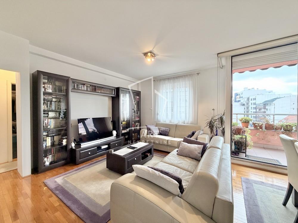 Stan na prodaju u Beogradu, Zvezdara, cetvorosoban, 99m2, cena 34300 evra