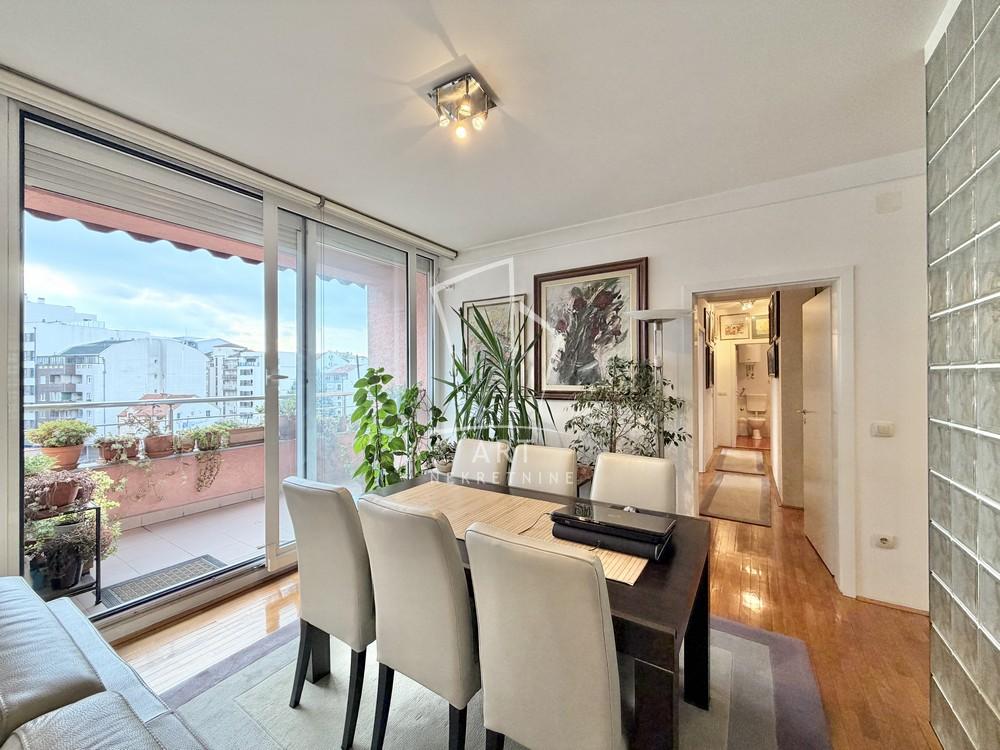 Stan na prodaju u Beogradu, Zvezdara, cetvorosoban, 99m2, cena 34300 evra