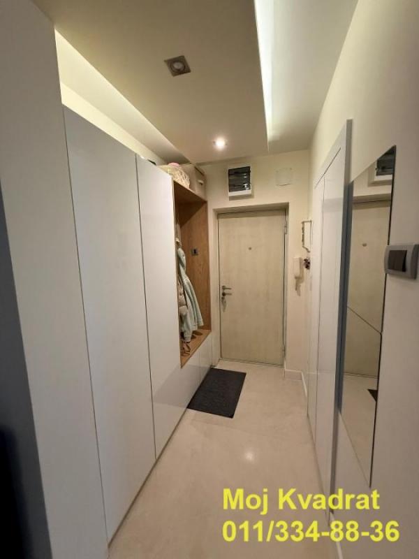 Stan na prodaju u Beogradu, Banovo brdo, dvosoban, 55m2, cena 175000 evra