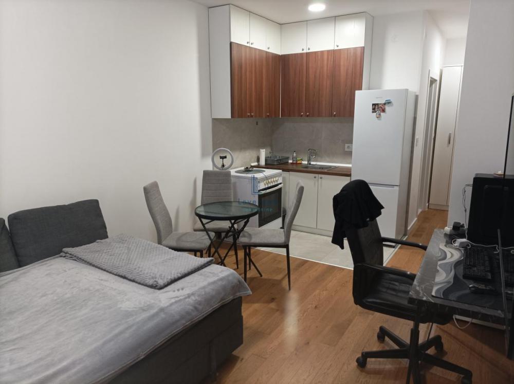 Stan na prodaju u Beogradu, Severni bulevar, jednosoban, 27m2, cena 108000 evra