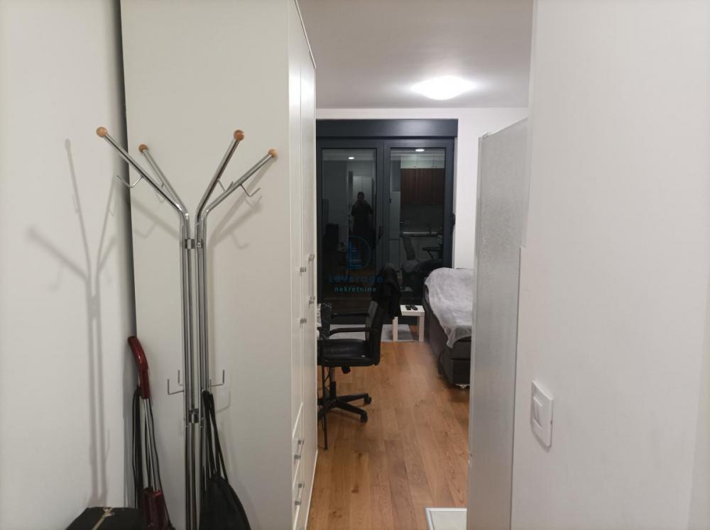 Stan na prodaju u Beogradu, Severni bulevar, jednosoban, 27m2, cena 108000 evra