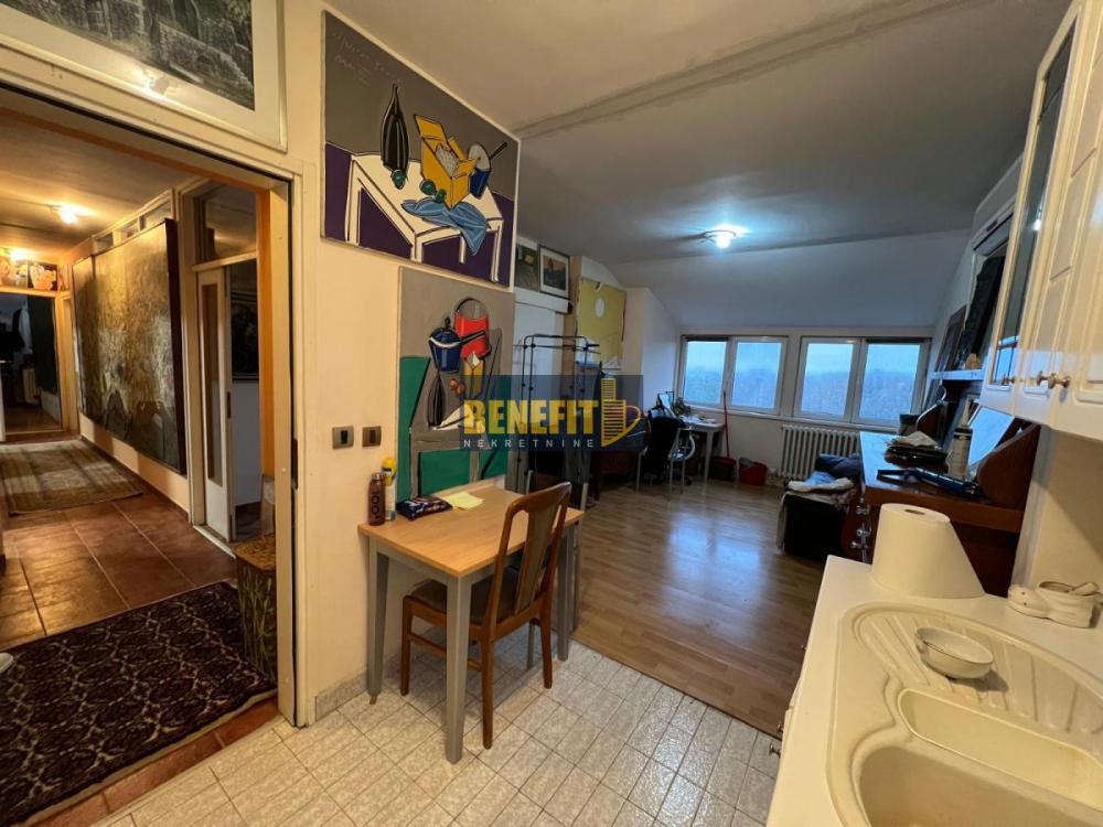 Stan na prodaju u Beogradu, Banovo brdo, trosoban, 96m2, cena 335000 evra