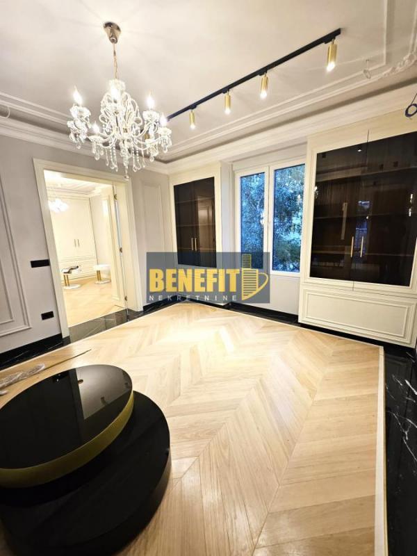 Stan na prodaju u Beogradu, Vračar (Centar), cetvorosoban, 100m2, cena 550000 evra