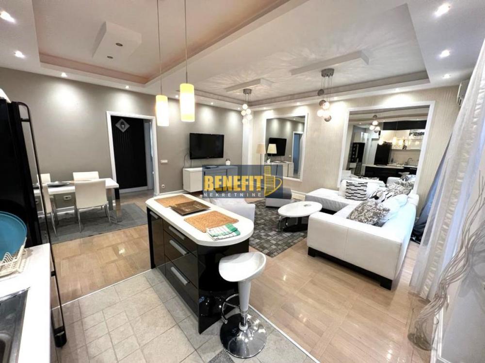 Stan na prodaju u Beogradu, Crveni Krst, trosoban, 77m2, cena 315000 evra