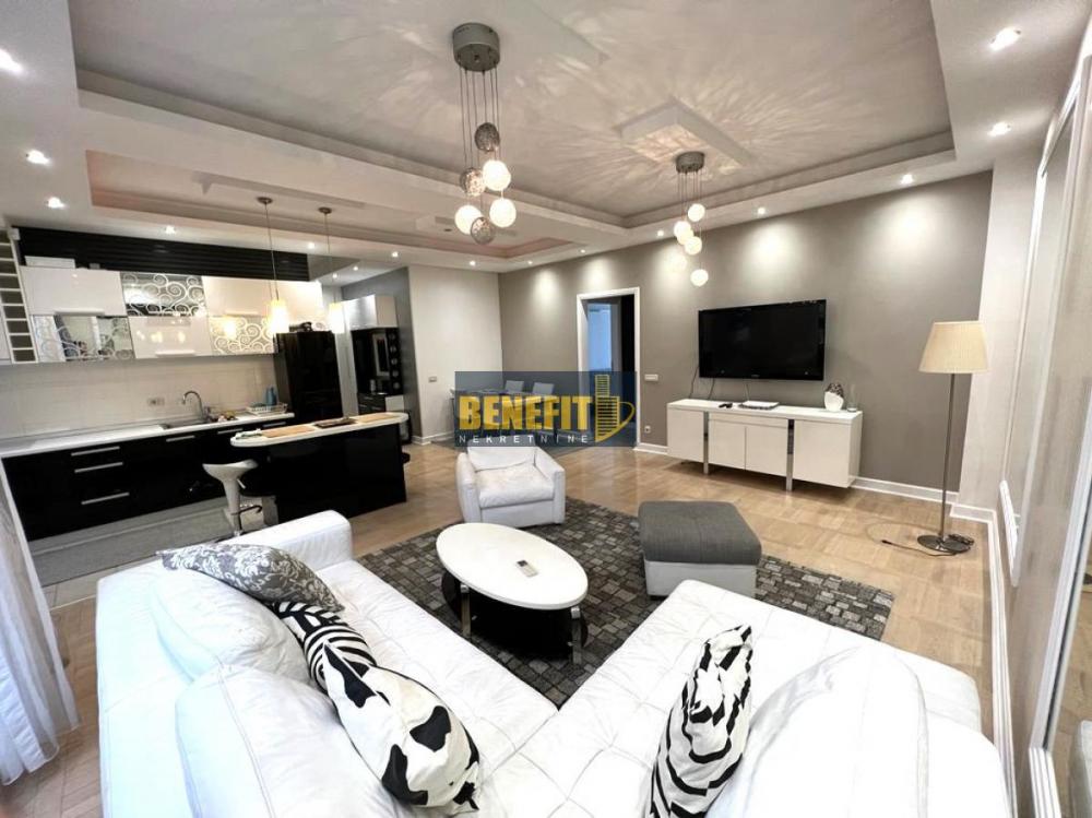 Stan na prodaju u Beogradu, Crveni Krst, trosoban, 77m2, cena 315000 evra