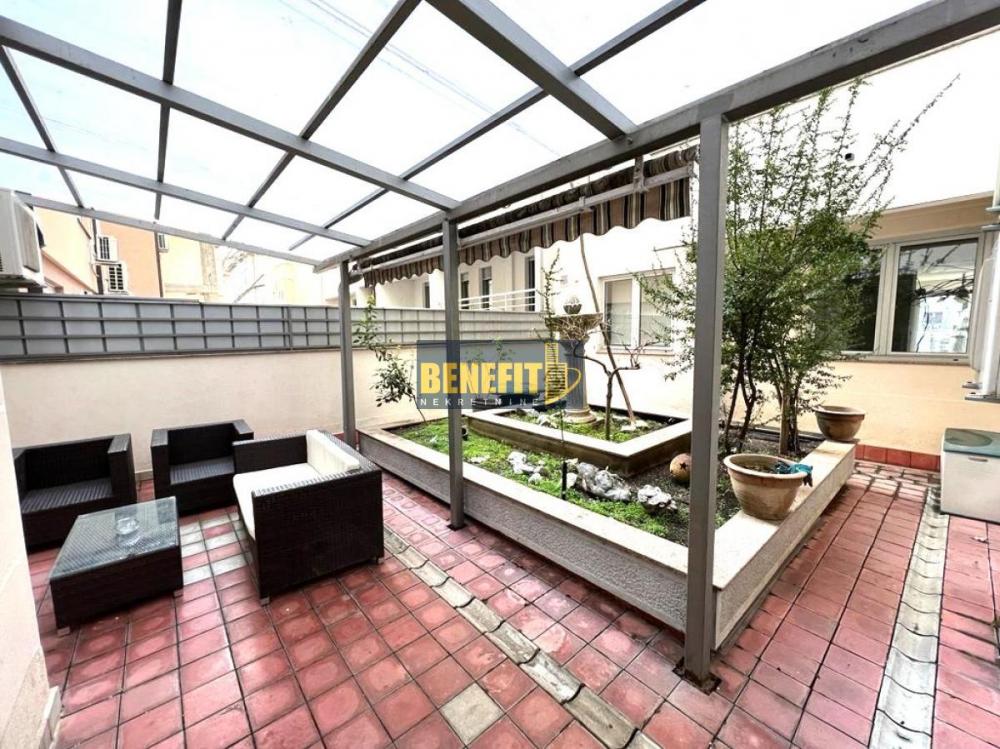 Stan na prodaju u Beogradu, Crveni Krst, trosoban, 77m2, cena 315000 evra