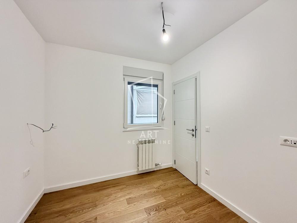 Stan na prodaju u Beogradu, Pašino brdo, dvoiposoban, 60m2, cena 230000 evra