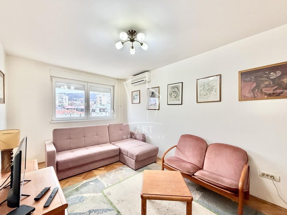 Stan na prodaju u Beogradu, Karaburma, dvosoban, 50m2, cena 152500 evra