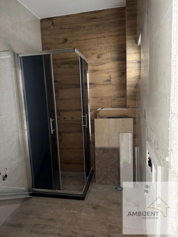 Stan na prodaju u Beogradu, Surčin, dvoiposoban, 55m2, cena 100000 evra