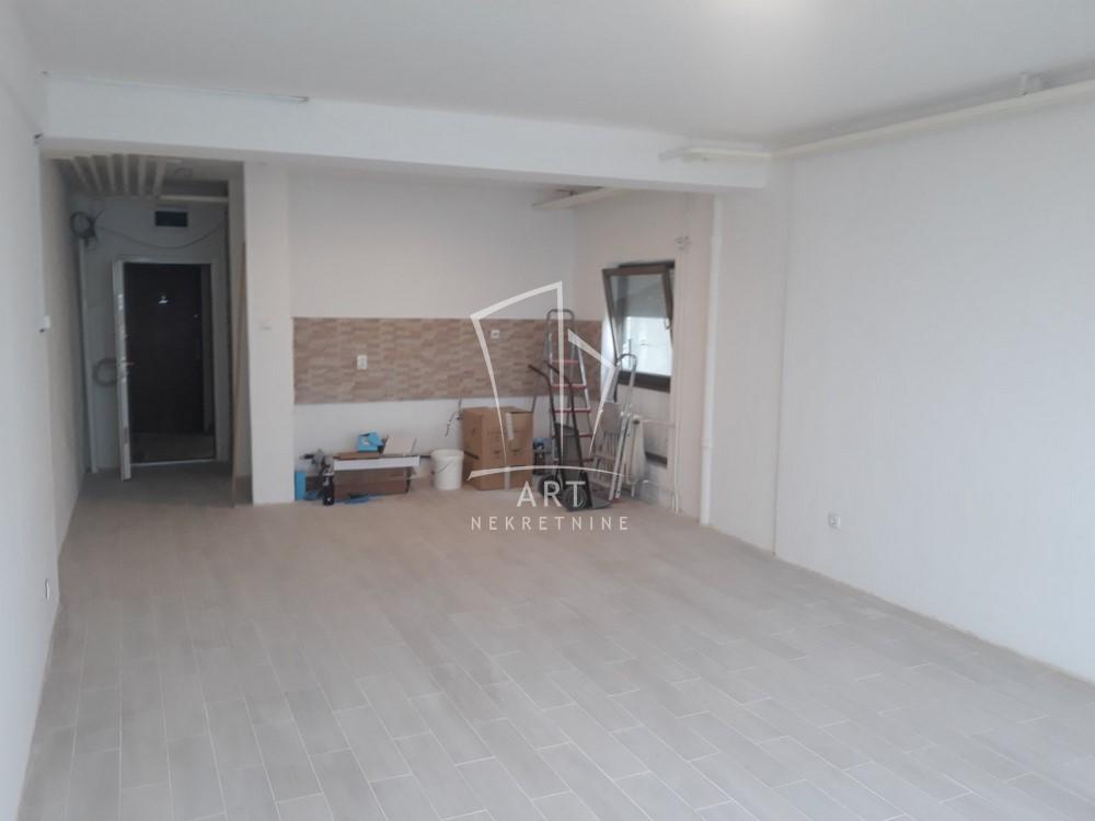 Stan na prodaju u Beogradu, Novi Beograd blok 33 (Genex kula), jednosoban, 42m2, cena 146000 evra