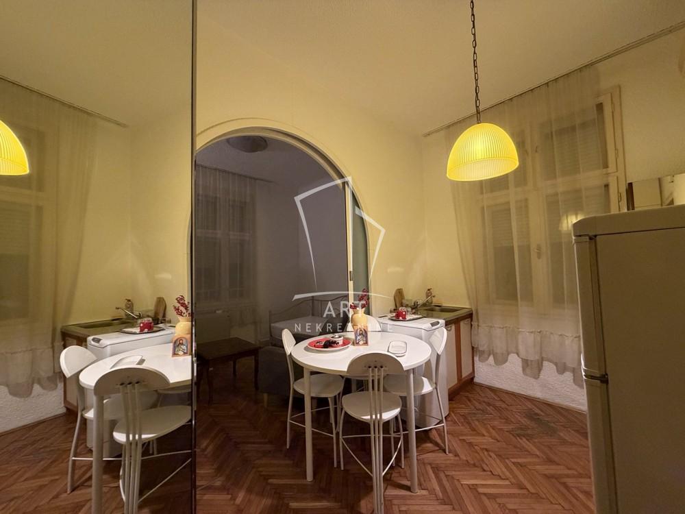 Stan na prodaju u Beogradu, Savski venac, jednosoban, 24m2, cena 144000 evra