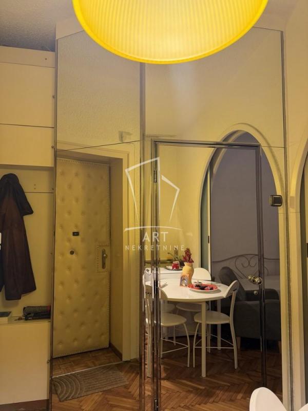 Stan na prodaju u Beogradu, Savski venac, jednosoban, 24m2, cena 144000 evra