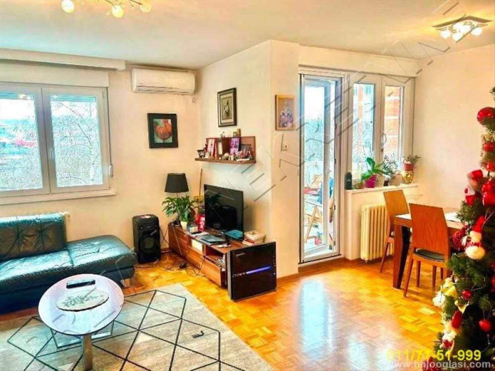 Stan na prodaju u Beogradu, Medaković 3, trosoban, 75m2, cena 209000 evra