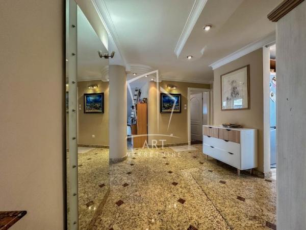 Stan na prodaju u Beogradu, Vračar, 125m2, cena 405000 evra