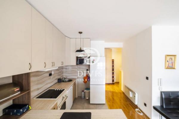 Stan na prodaju u Beogradu, Zvezdara, dvoiposoban, 60m2, cena 240000 evra