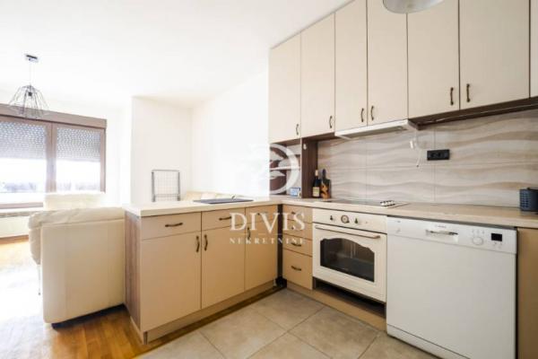 Stan na prodaju u Beogradu, Zvezdara, dvoiposoban, 60m2, cena 240000 evra