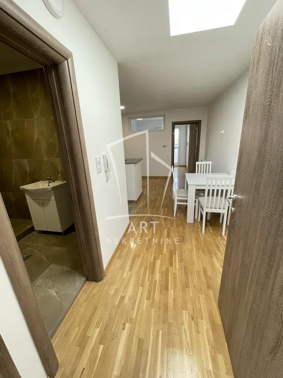 Stan na prodaju u Beogradu, Rakovica, dvosoban, 38m2, cena 110000 evra