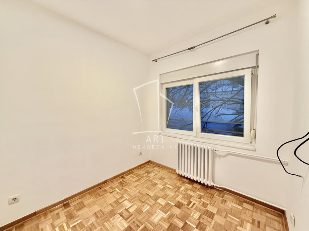 Stan na prodaju u Beogradu, Novi Beograd blok 45 (TC Enjub), dvosoban, 50m2, cena 200000 evra