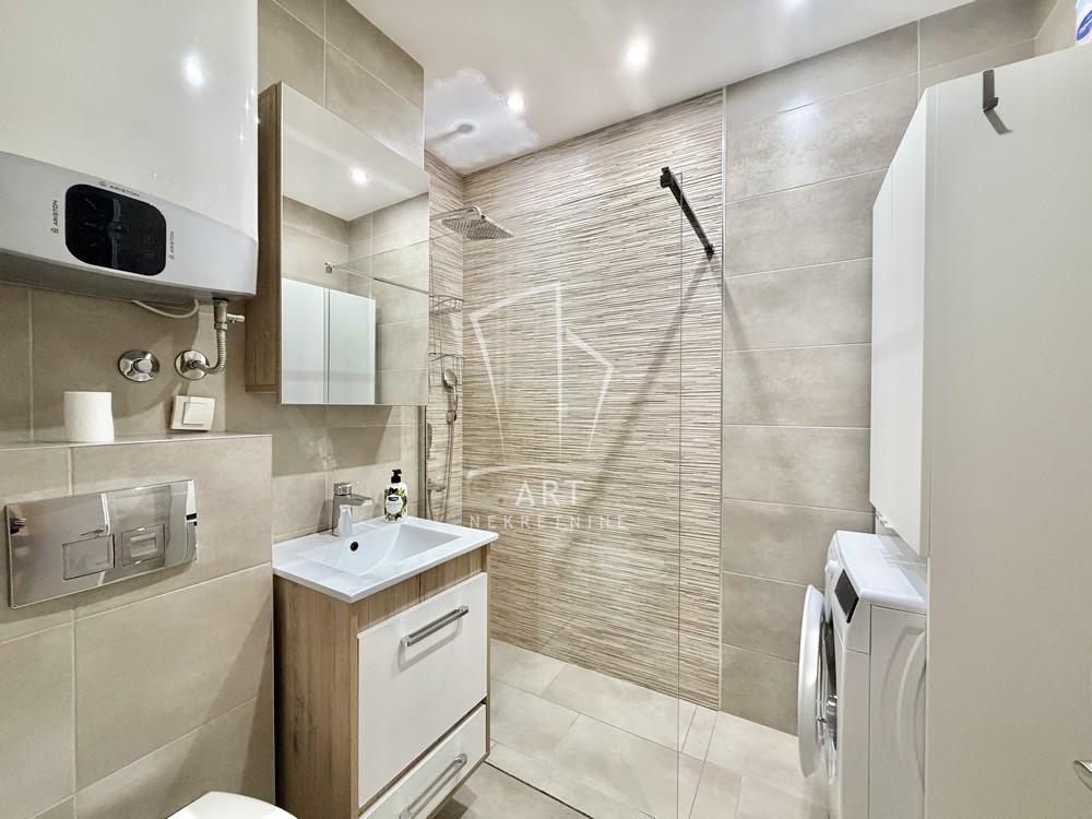 Stan na prodaju u Beogradu, Novi Beograd blok 45 (TC Enjub), dvosoban, 50m2, cena 200000 evra