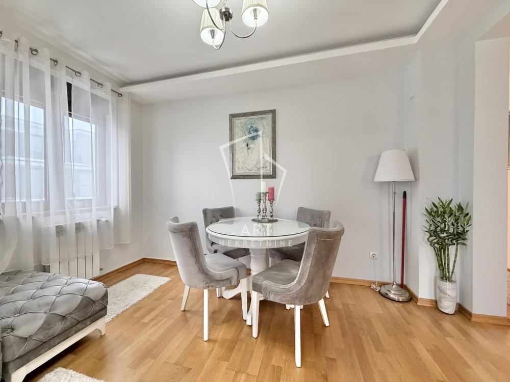 Stan na prodaju u Beogradu, Pašino brdo, trosoban, 61m2, cena 230000 evra