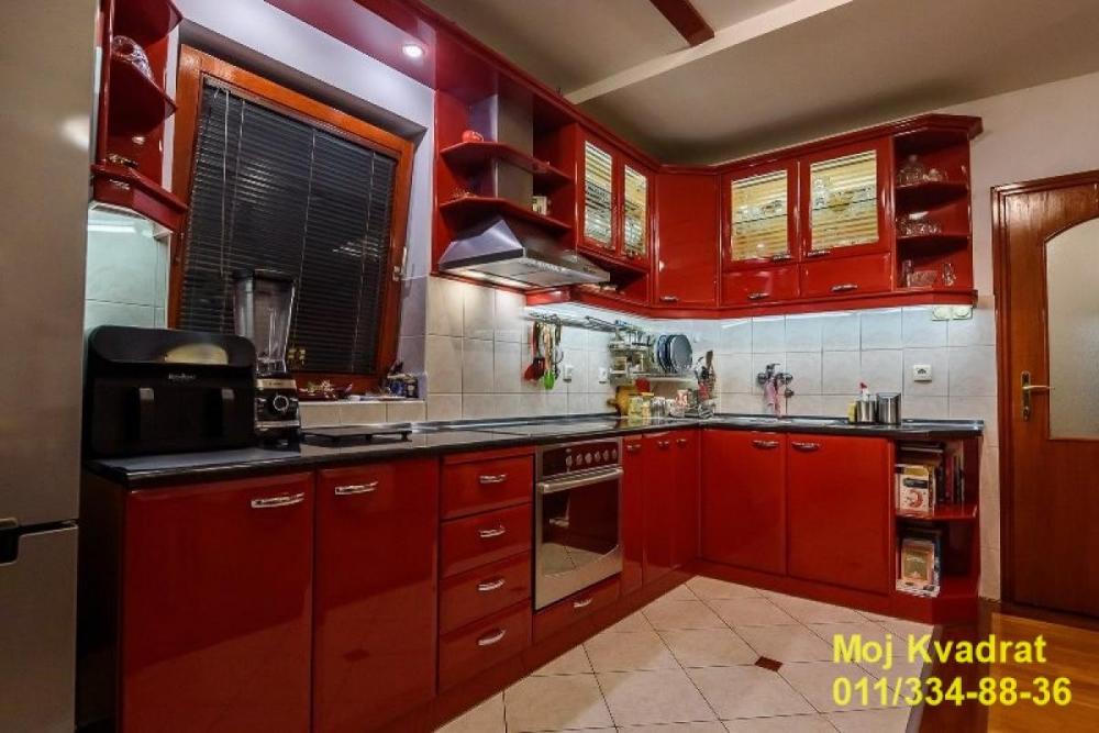 Stan na prodaju u Beogradu, Gundulićev venac, cetvorosoban, 104m2, cena 450000 evra