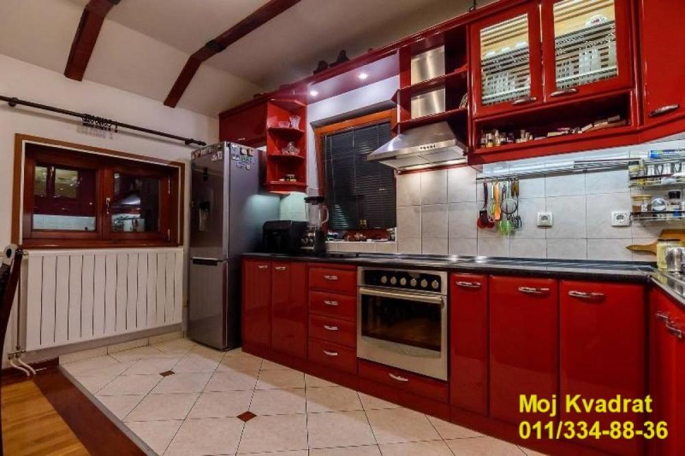 Stan na prodaju u Beogradu, Gundulićev venac, cetvorosoban, 104m2, cena 450000 evra