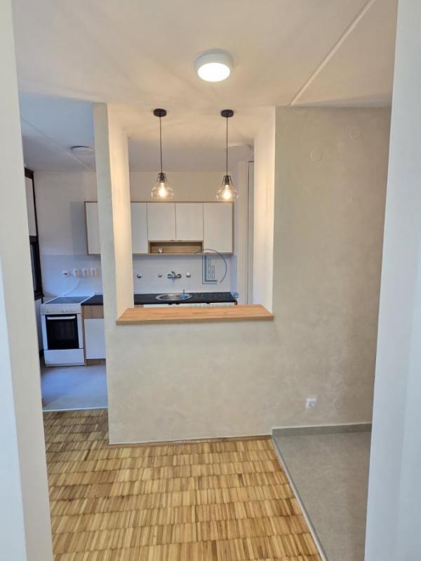 Stan na prodaju u Beogradu, Višnjička banja, dvosoban, 48m2, cena 131200 evra