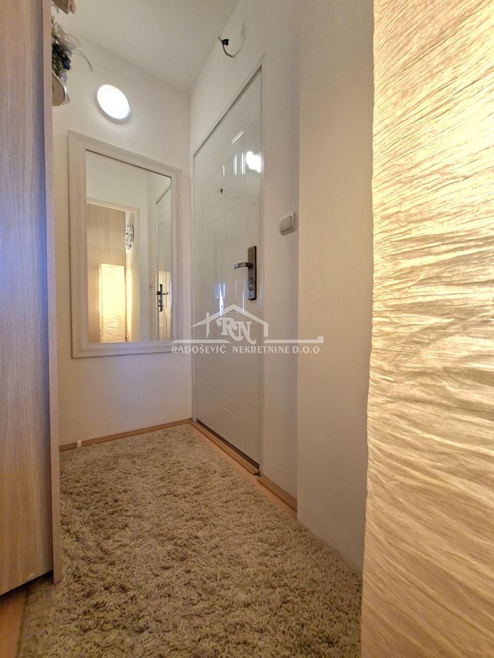 Stan na prodaju u Beogradu, Borča, 25m2, cena 44000 evra