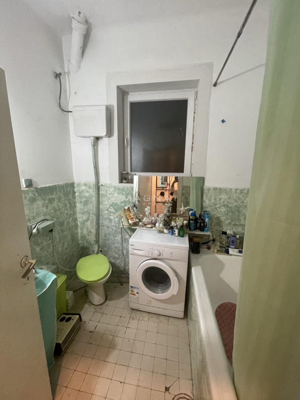 Stan na prodaju u Beogradu, Stari grad, troiposoban, 97m2, cena 343000 evra