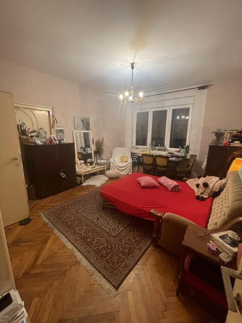 Stan na prodaju u Beogradu, Stari grad, troiposoban, 97m2, cena 343000 evra