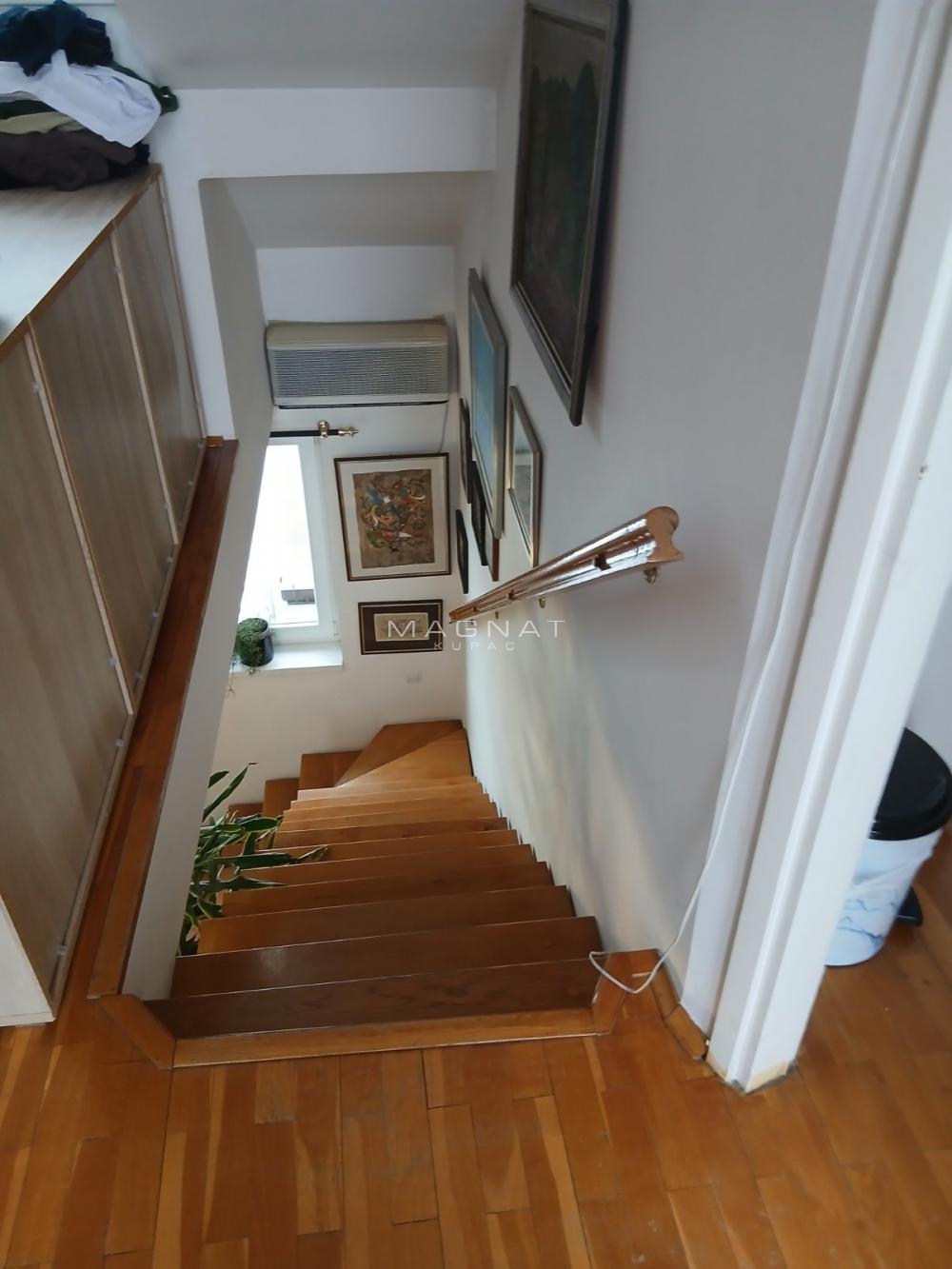 Stan na prodaju u Beogradu, Vračar, cetvorosoban, 120m2, cena 350000 evra