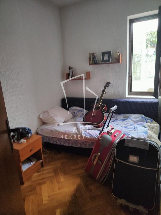 Stan na prodaju u Beogradu, Žarkovo, jednoiposoban, 30m2, cena 77800 evra