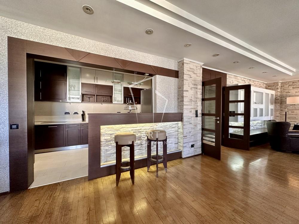 Stan na prodaju u Beogradu, Vračar, cetvorosoban, 148m2, cena 720000 evra