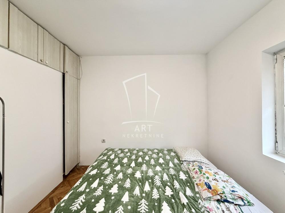 Stan na prodaju u Beogradu, Miljakovac, trosoban, 52m2, cena 169000 evra